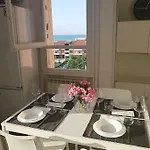 Marotta, 50 Mt Dal Mare, Aria Condizionata, Wi-fi Gratuita, Parcheggio, 2 Camere, 6 Letti, *