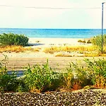 Marotta, 50 Mt Dal Mare, Aria Condizionata, Wi-fi Gratuita, Parcheggio, 2 Camere, 6 Letti,
