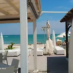 Marotta, 50 Mt Dal Mare, Aria Condizionata, Wi-fi Gratuita, Parcheggio, 2 Camere, 6 Letti, *