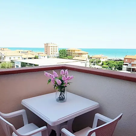 Marotta, 50 Mt Dal Mare, Sea & Apartments, Sea&business, Clima, Wi-fi Veloce, Parking, 2 Camere, 6 Letti
