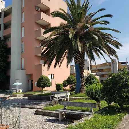 Apartment Marotta, 50 Mt Dal Mare Con Aria Condizionata, 2 Camere, 6 Letti