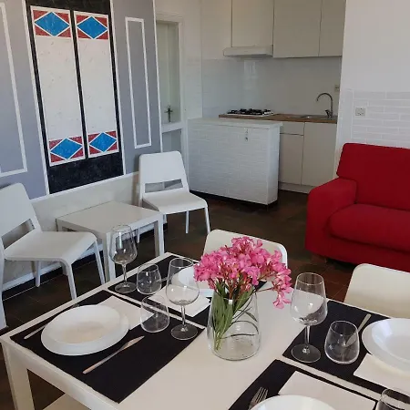 Marotta, 50 Mt Dal Mare Con Aria Condizionata, 2 Camere, 6 Letti Appartamento Marotta