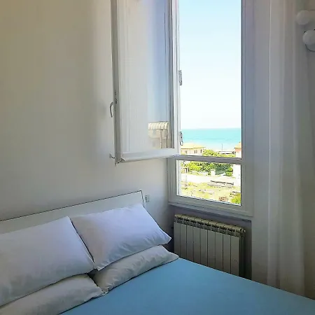Marotta, 50 Mt Dal Mare, Sea & Apartments, Sea&business, Clima, Wi-fi Veloce, Parking, 2 Camere, 6 Letti Lejlighed