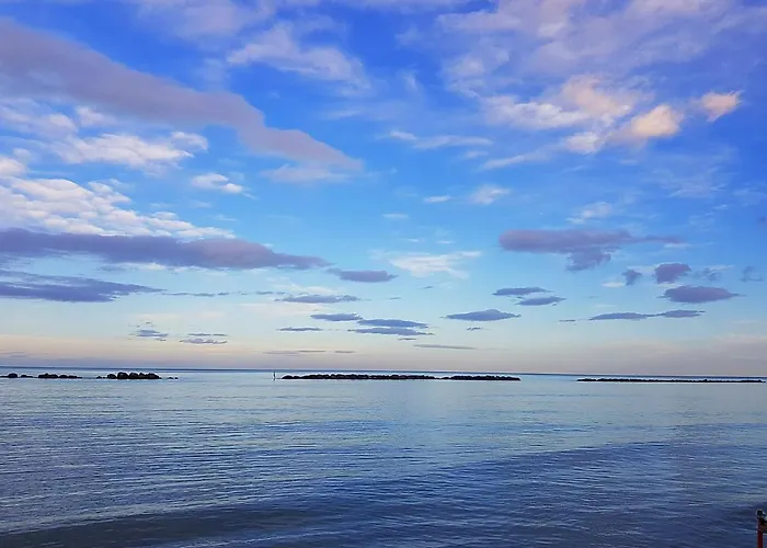 Apartment Marotta, 50 Mt Dal Mare, Aria Condizionata, Wi-Fi Gratuita, 2 Camere, 6 Letti, *