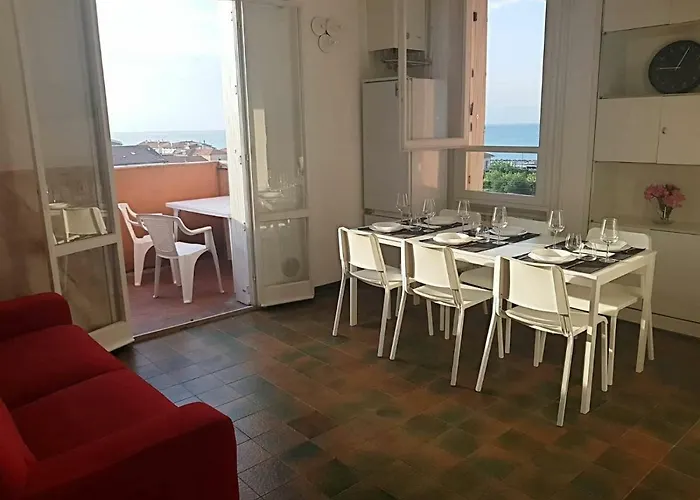 Marotta, 50 Mt Dal Mare, Aria Condizionata, Wi-Fi Gratuita, 2 Camere, 6 Letti,