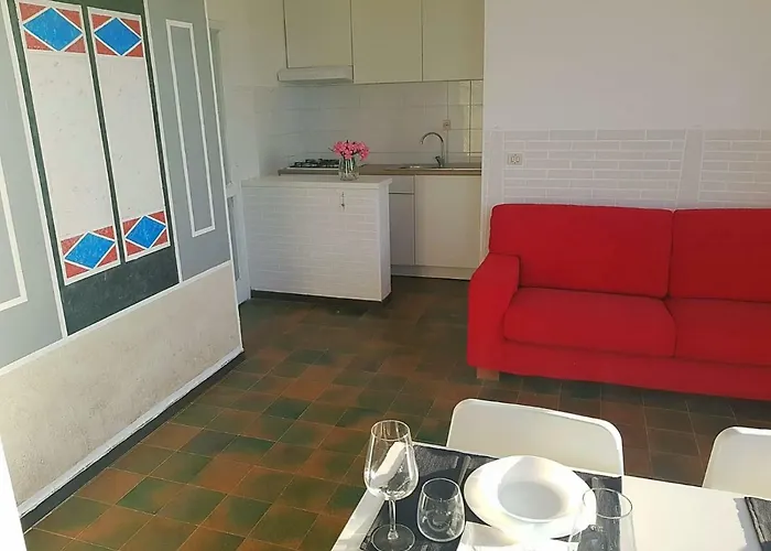 Marotta, 50 Mt Dal Mare, Aria Condizionata, Wi-Fi Gratuita, 2 Camere, 6 Letti, *