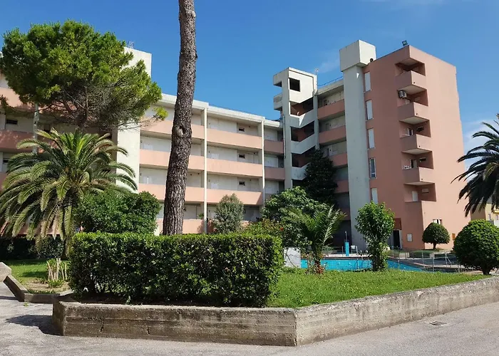 Marotta, 50 Mt Dal Mare, Aria Condizionata, Wi-Fi Gratuita, 2 Camere, 6 Letti,