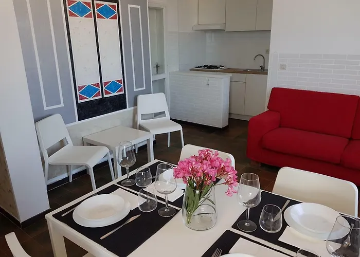 Marotta, 50 Mt Dal Mare, Aria Condizionata, Wi-Fi Gratuita, 2 Camere, 6 Letti, Apartment Marotta