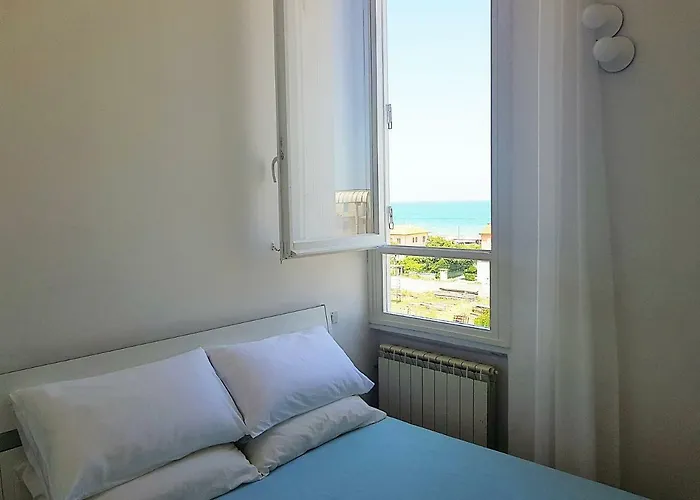 Marotta, 50 Mt Dal Mare, Aria Condizionata, Wi-Fi Gratuita, 2 Camere, 6 Letti, Apartment