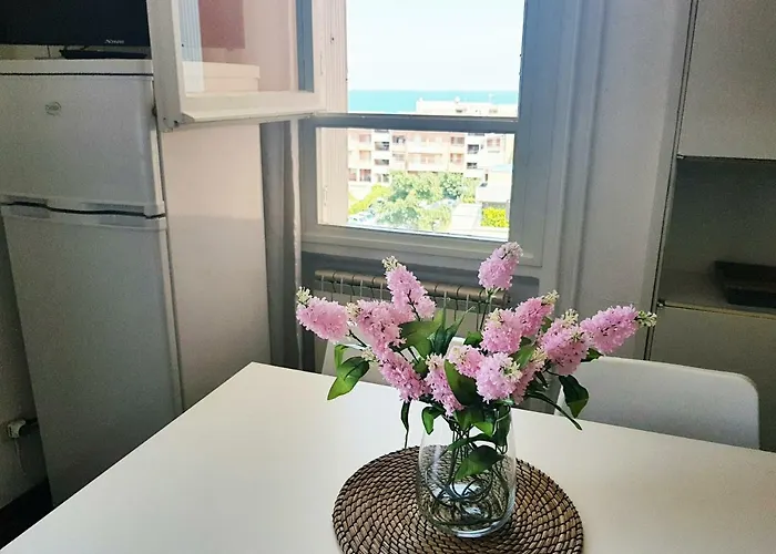 Marotta, 50 Mt Dal Mare, Aria Condizionata, Wi-Fi Gratuita, 2 Camere, 6 Letti,