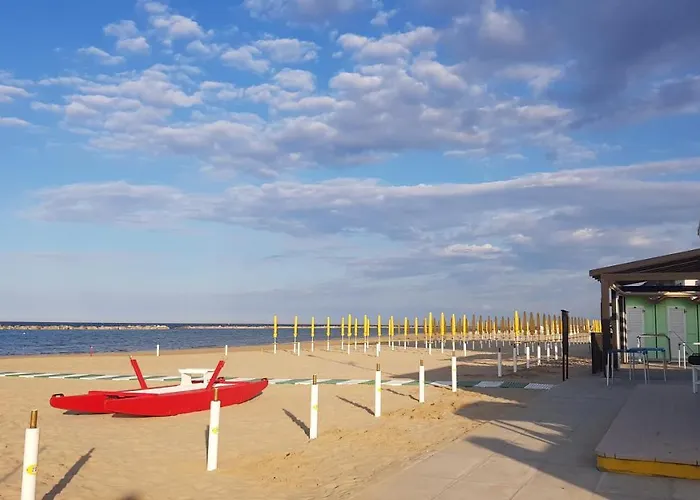 Apartment Marotta, 50 Mt Dal Mare, Aria Condizionata, Wi-Fi Gratuita, 2 Camere, 6 Letti, Marotta